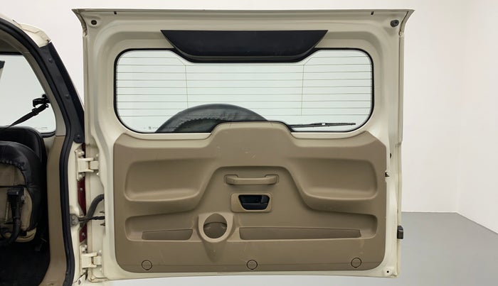 2016 Mahindra TUV300 T8, Diesel, Manual, 80,212 km, Boot Door Open