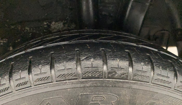 2018 Hyundai Grand i10 MAGNA 1.2 KAPPA VTVT, Petrol, Manual, 43,983 km, Left Rear Tyre Tread