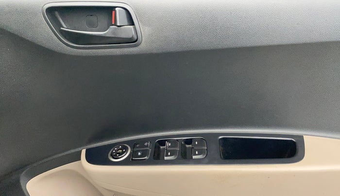 2018 Hyundai Grand i10 MAGNA 1.2 KAPPA VTVT, Petrol, Manual, 43,983 km, Driver Side Door Panels Control