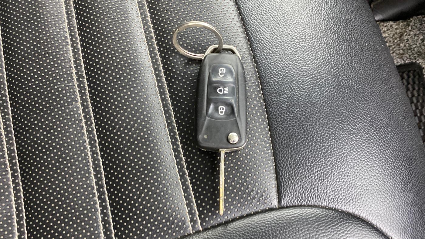 2019 Tata TIAGO NRG PETROL, Petrol, Manual, 63,171 km, Key Close Up