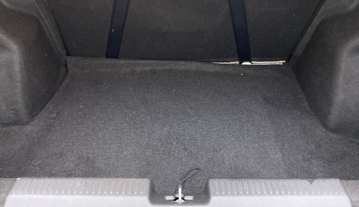 2020 Maruti Dzire ZXI, Petrol, Manual, 23,483 km, Boot Inside