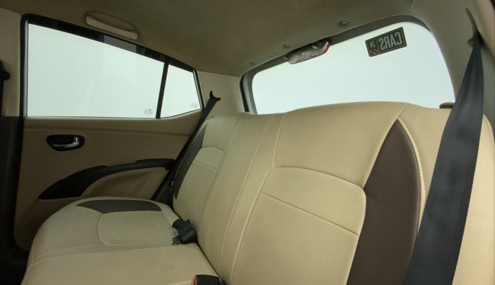 2014 Hyundai i10 SPORTZ 1.1, Petrol, Manual, 80,797 km, Right Side Rear Door Cabin