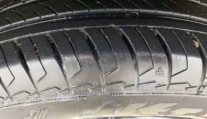 2023 Maruti Swift VXI AMT, Petrol, Automatic, 24,448 km, Left Front Tyre Tread