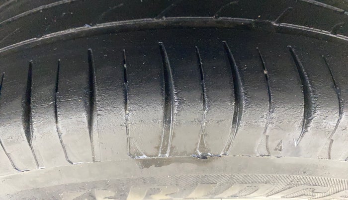 2016 Tata Tiago XT PETROL, Petrol, Manual, 93,053 km, Left Rear Tyre Tread