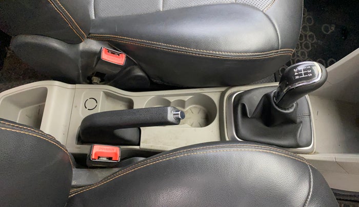 2016 Tata Tiago XT PETROL, Petrol, Manual, 93,053 km, Gear Lever