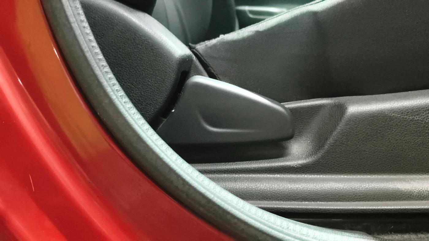2017 Renault Kwid RXL 1.0 AMT, Petrol, Automatic, 34,551 km, Driver Side Adjustment Panel