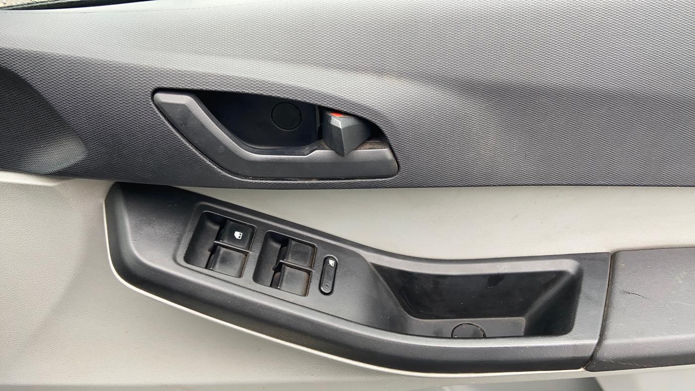 2023 Tata Tiago XM CNG, CNG, Manual, 32,657 km, Driver Side Door Panels Control