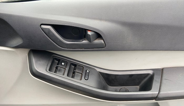 2023 Tata Tiago XM CNG, CNG, Manual, 32,657 km, Driver Side Door Panels Control
