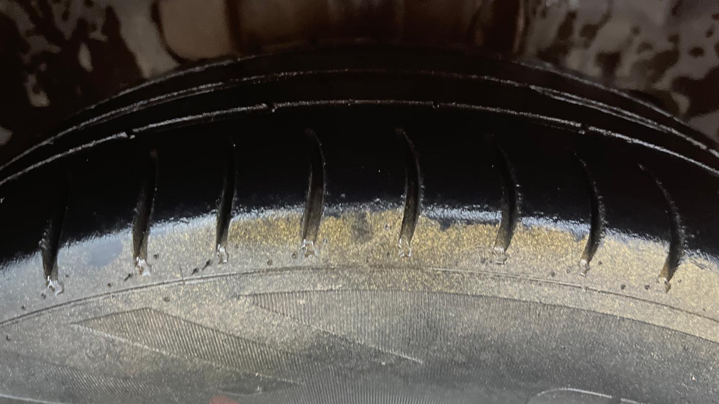 2017 Tata Tiago XZ PETROL, Petrol, Manual, 94,247 km, Right Front Tyre Tread