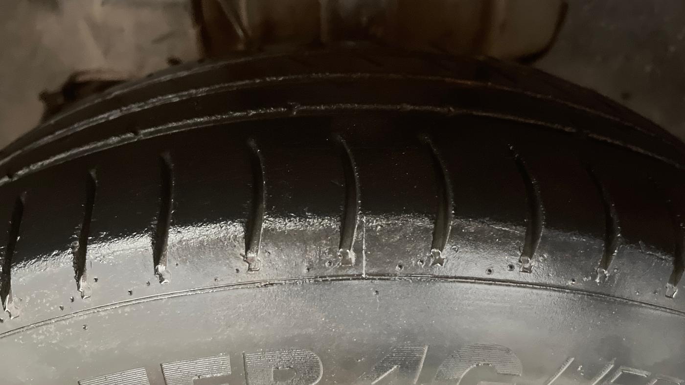 2017 Tata Tiago XZ PETROL, Petrol, Manual, 94,247 km, Left Front Tyre Tread