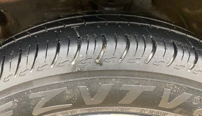 2017 Maruti Wagon R 1.0 VXI+ AMT, Petrol, Automatic, 37,059 km, Left Front Tyre Tread