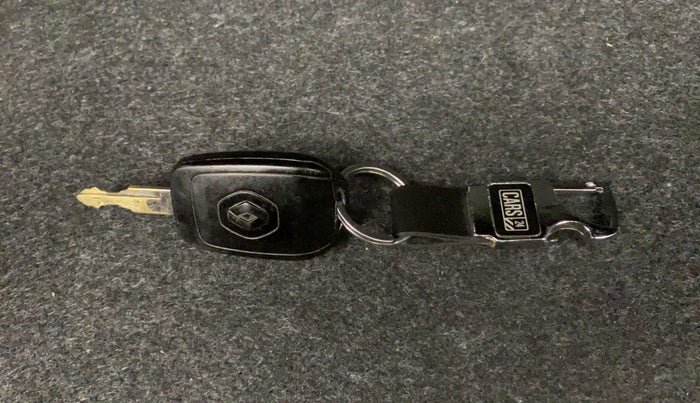 2018 Renault Kwid RXT 1.0 EASY-R AT OPTION, Petrol, Automatic, 12,188 km, Key Close Up