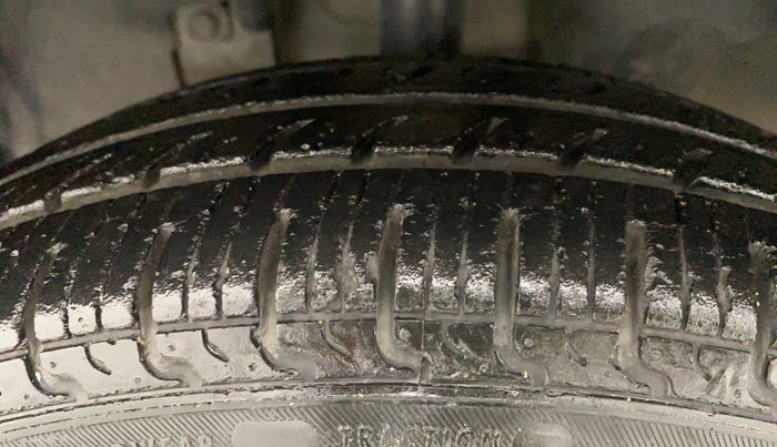 2018 Renault Kwid RXT 1.0 EASY-R AT OPTION, Petrol, Automatic, 12,188 km, Left Front Tyre Tread