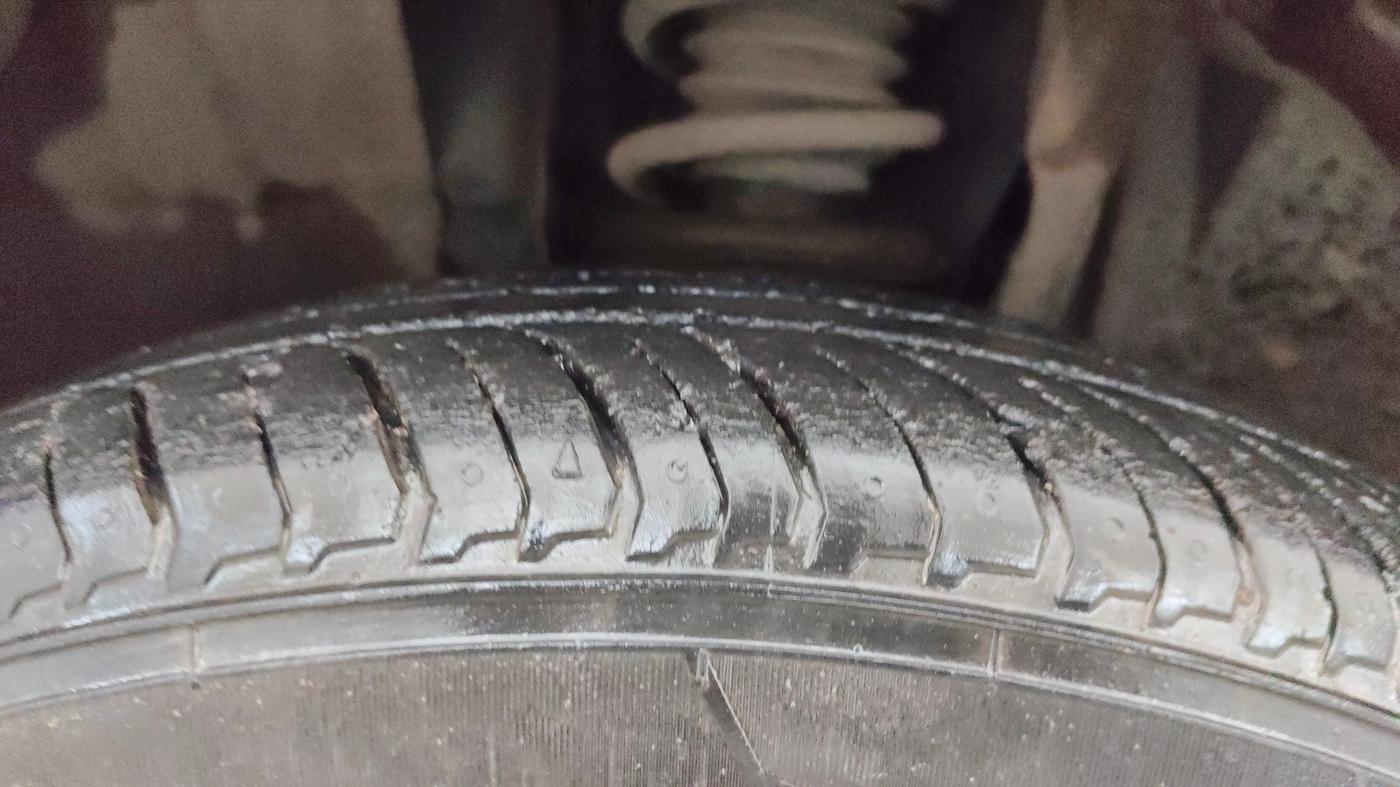 2022 Renault Kiger RXZ MT, Petrol, Manual, 21,008 km, Left Front Tyre Tread