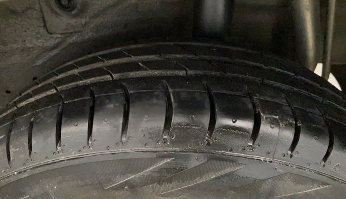 2016 Maruti Celerio ZXI, Petrol, Manual, 63,941 km, Left Rear Tyre Tread