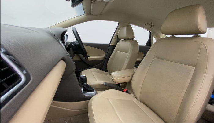 2016 Volkswagen Vento HIGHLINE PETROL AT, Petrol, Automatic, 54,777 km, Right Side Front Door Cabin