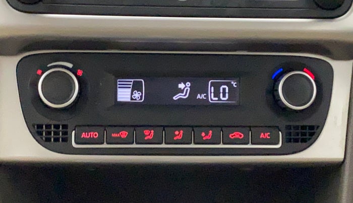 2016 Volkswagen Vento HIGHLINE PETROL AT, Petrol, Automatic, 54,777 km, Automatic Climate Control