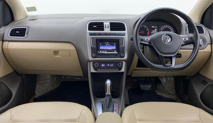 2016 Volkswagen Vento HIGHLINE PETROL AT, Petrol, Automatic, 54,777 km, Dashboard