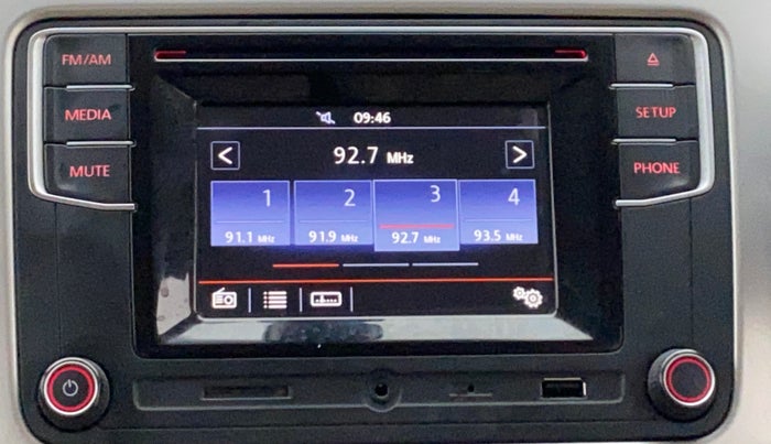 2016 Volkswagen Vento HIGHLINE PETROL AT, Petrol, Automatic, 54,777 km, Infotainment System