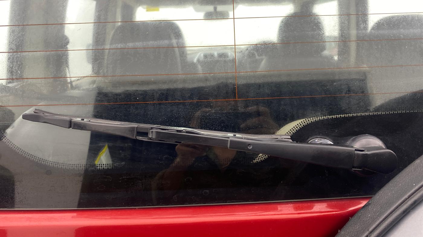 2018 Mahindra TUV300 T10, Diesel, Manual, 40,263 km, Rear Wiper