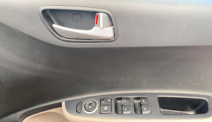 2015 Hyundai Grand i10 ASTA 1.1 CRDI (O), Diesel, Manual, 76,298 km, Driver Side Door Panels Control