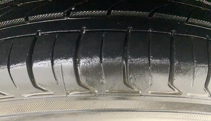 2015 Hyundai Grand i10 ASTA 1.1 CRDI (O), Diesel, Manual, 76,298 km, Left Rear Tyre Tread