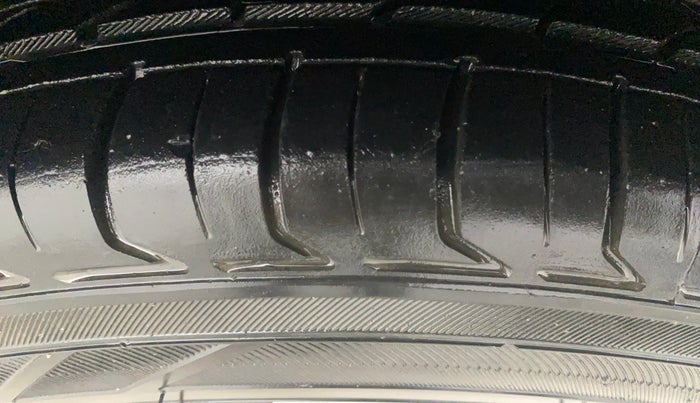 2015 Hyundai Grand i10 ASTA 1.1 CRDI (O), Diesel, Manual, 76,298 km, Right Front Tyre Tread