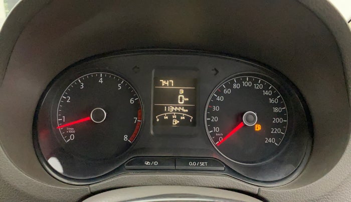 2016 Volkswagen Vento HIGHLINE 1.6 MPI, Petrol, Manual, 1,13,438 km, Odometer Image