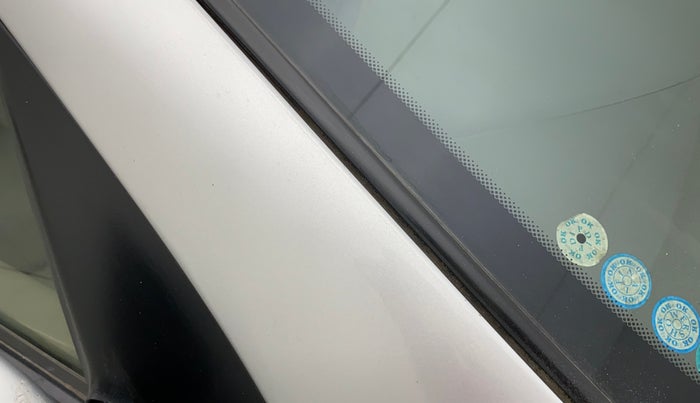 2011 Hyundai i10 MAGNA 1.2, CNG, Manual, 83,451 km, Right A pillar - Paint is slightly faded