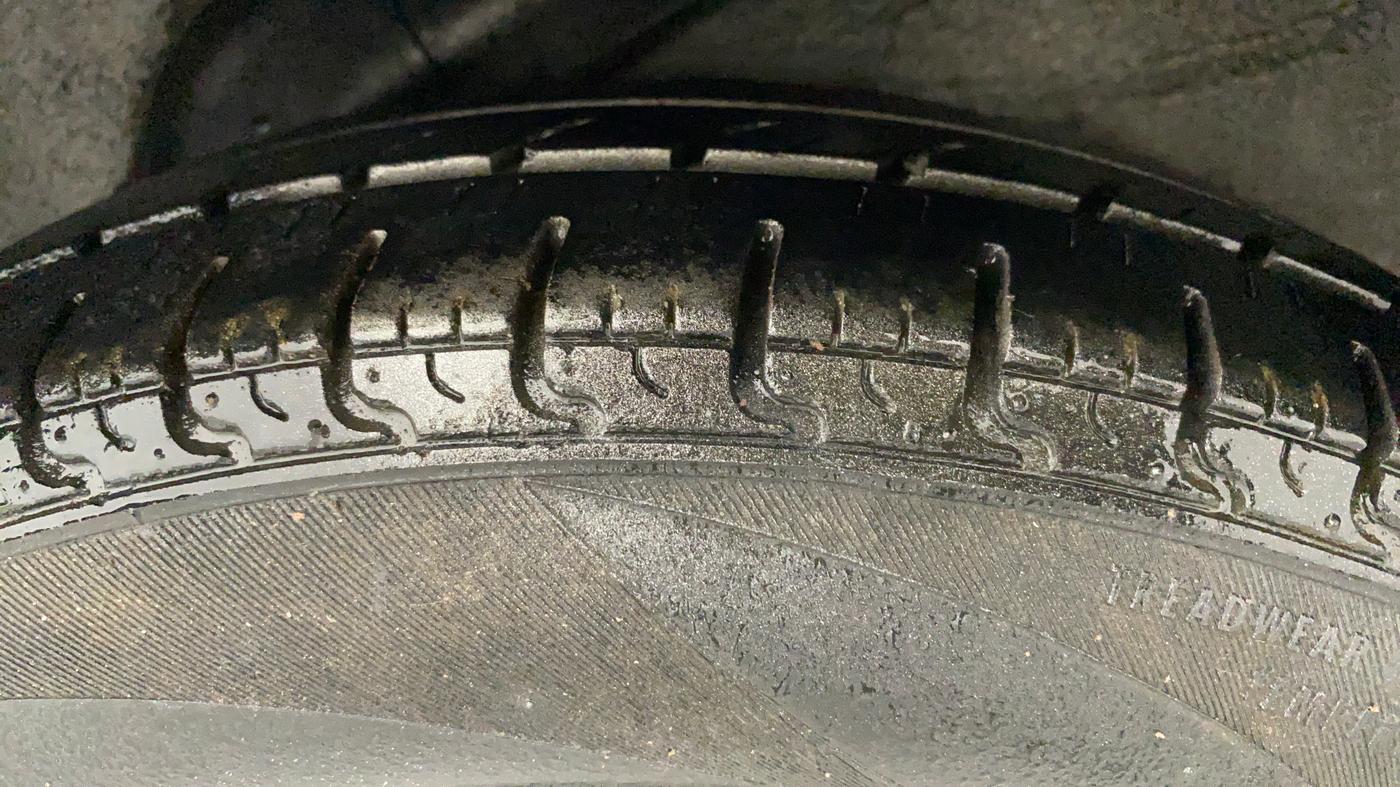 2011 Hyundai i10 MAGNA 1.2, CNG, Manual, 83,451 km, Left Rear Tyre Tread