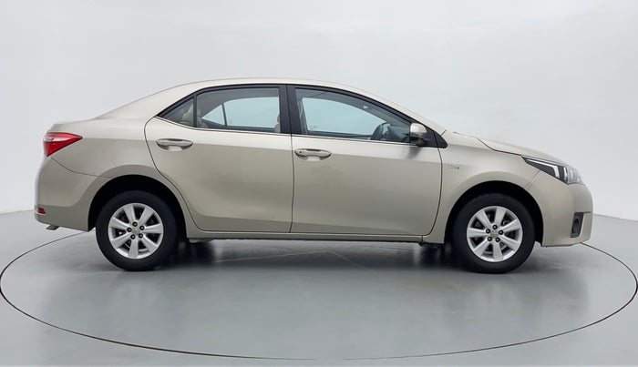 2014 Toyota Corolla Altis G, Petrol, Manual, 55,679 km, Right Side