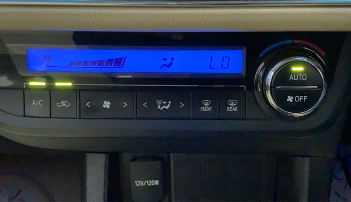 2014 Toyota Corolla Altis G, Petrol, Manual, 55,679 km, Automatic Climate Control
