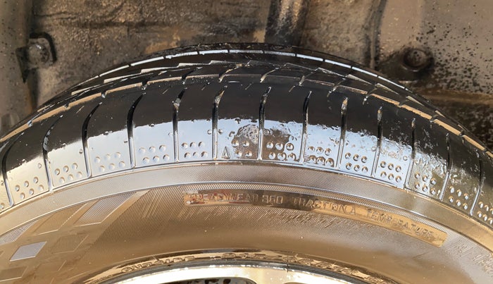 2017 Renault Duster RXS CVT, Petrol, Automatic, 55,281 km, Left Rear Tyre Tread