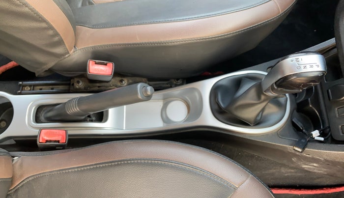 2017 Renault Duster RXS CVT, Petrol, Automatic, 55,281 km, Gear Lever