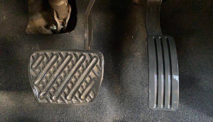 2017 Renault Duster RXS CVT, Petrol, Automatic, 55,281 km, Pedals