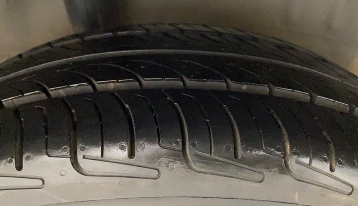 2018 Honda Amaze 1.2L I-VTEC VX, Petrol, Manual, 86,555 km, Right Rear Tyre Tread