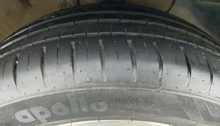 2015 Hyundai Elite i20 ASTA 1.2, Petrol, Manual, 50,067 km, Right Front Tyre Tread
