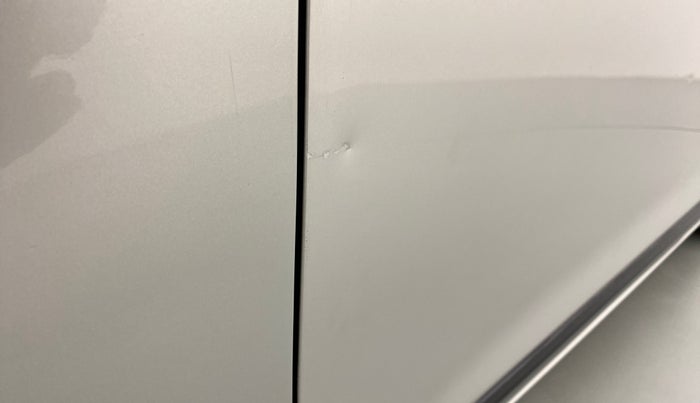 2015 Maruti Wagon R 1.0 VXI, Petrol, Manual, 57,147 km, Front passenger door - Slightly dented