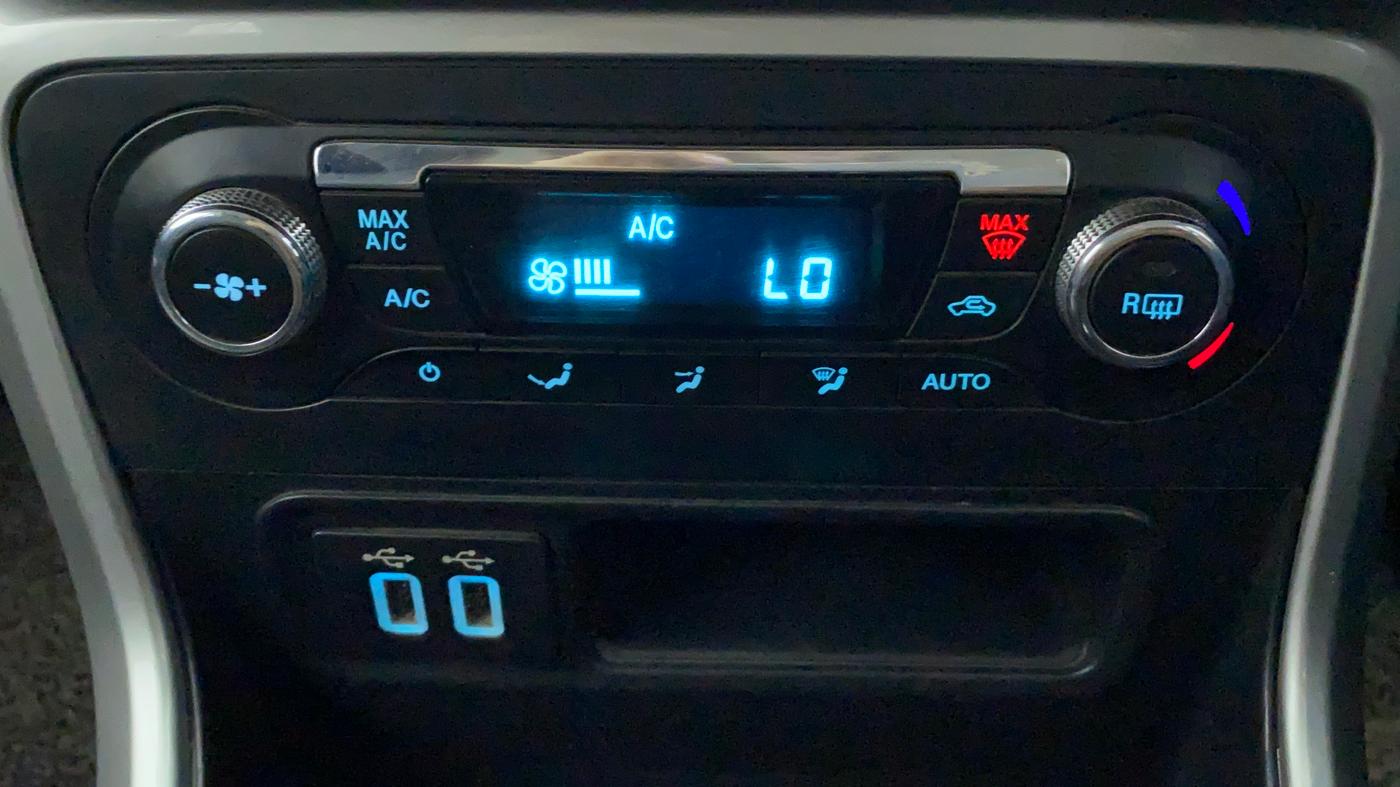 2018 Ford Ecosport 1.5TITANIUM TDCI, Diesel, Manual, 1,31,769 km, Automatic Climate Control