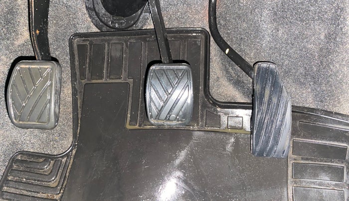 2016 Maruti Wagon R 1.0 VXI, Petrol, Manual, 51,461 km, Pedals