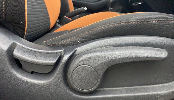 2016 Hyundai i20 Active 1.2 S, Petrol, Manual, 89,361 km, Driver Side Adjustment Panel