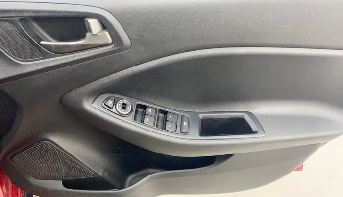 2016 Hyundai i20 Active 1.2 S, Petrol, Manual, 89,361 km, Driver Side Door Panels Control