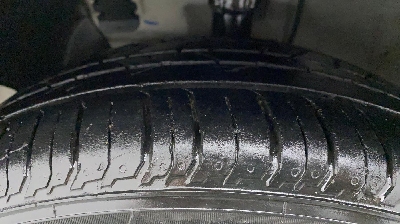 2020 Hyundai NEW I20 ASTA 1.2 AT, Petrol, Automatic, 58,670 km, Left Front Tyre Tread
