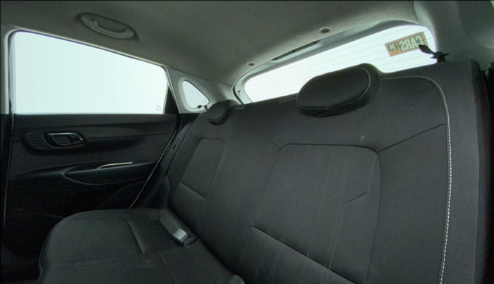 2020 Hyundai NEW I20 ASTA 1.2 AT, Petrol, Automatic, 58,670 km, Right Side Rear Door Cabin