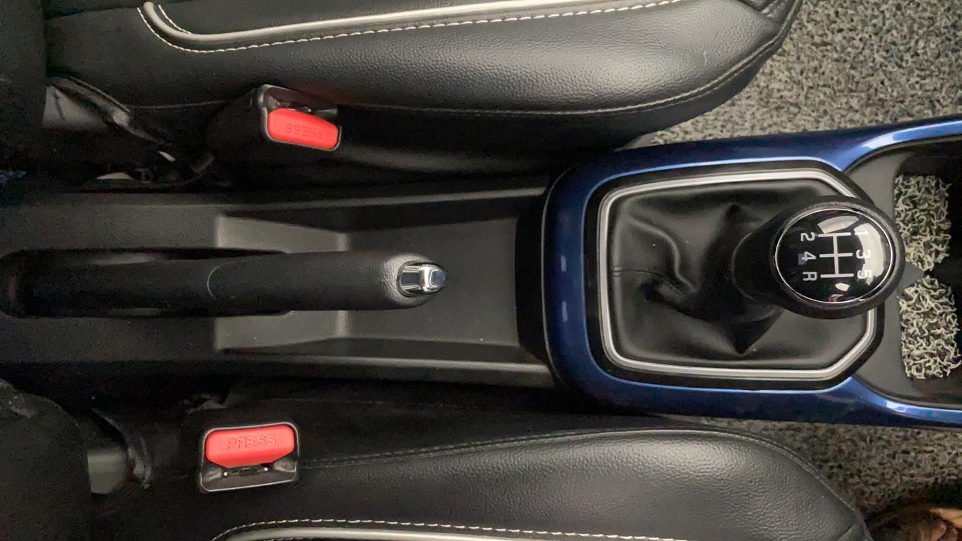 2024 Maruti IGNIS DELTA 1.2, Petrol, Manual, 38,235 km, Gear Lever