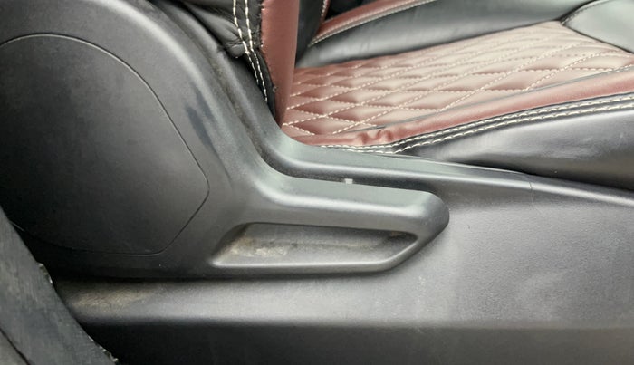 2022 Tata NEXON XE PETROL, Petrol, Manual, 92,672 km, Driver Side Adjustment Panel