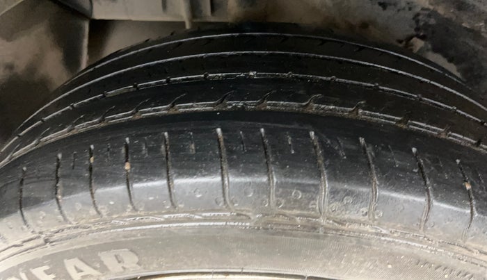 2022 Tata NEXON XE PETROL, Petrol, Manual, 92,672 km, Right Rear Tyre Tread