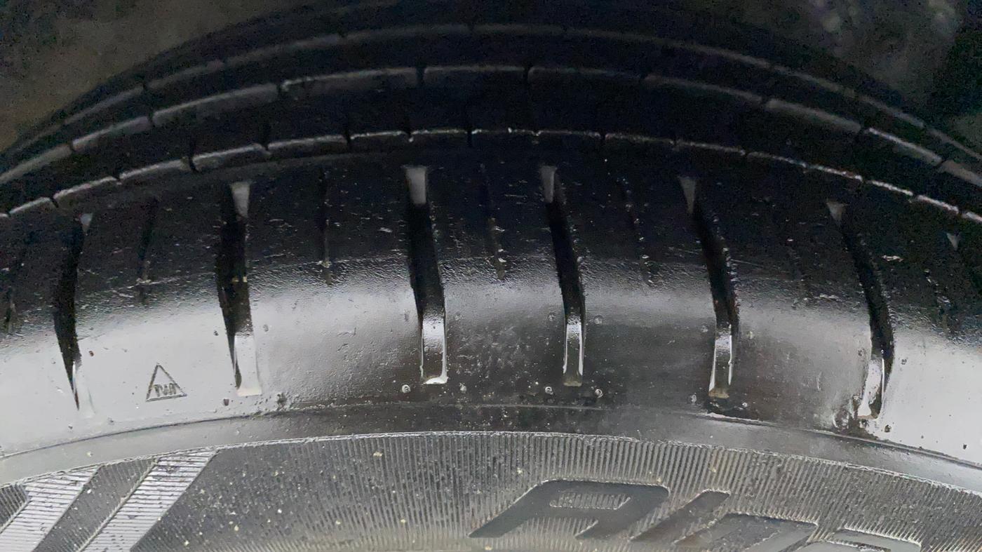 2020 Ford Figo Aspire TITANIUM 1.2 PETROL, Petrol, Manual, 21,882 km, Right Front Tyre Tread