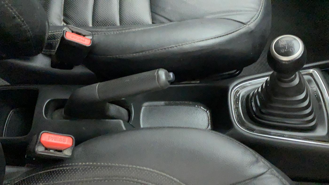 2019 Honda Amaze 1.2L I-VTEC S, Petrol, Manual, 49,912 km, Gear Lever