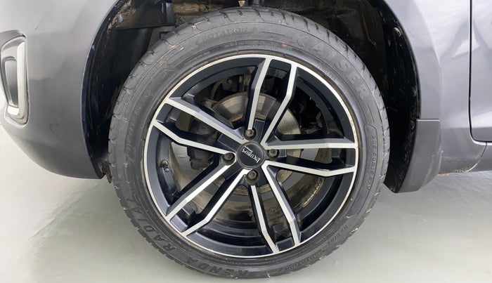 2015 Maruti Swift VXI, Petrol, Manual, 70,280 km, Left Front Wheel